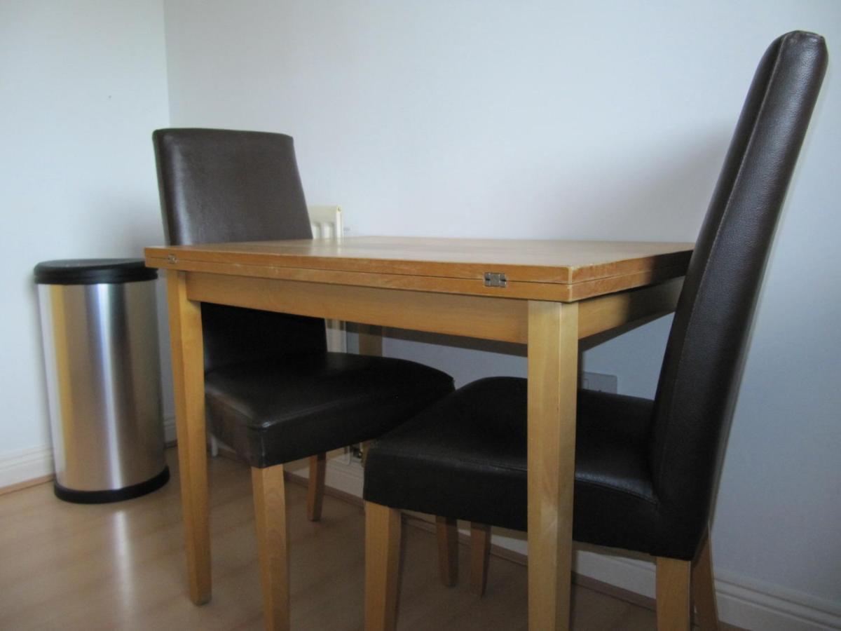 Cozy Off Road 2 Bedroom Cottage Apartment With Free Wi-Fi And Private Parking Glasgow Ngoại thất bức ảnh