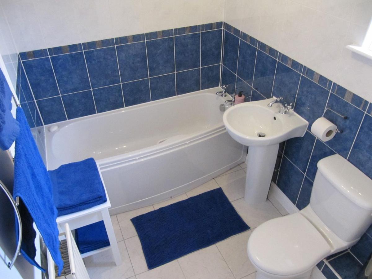 Cozy Off Road 2 Bedroom Cottage Apartment With Free Wi-Fi And Private Parking Glasgow Ngoại thất bức ảnh