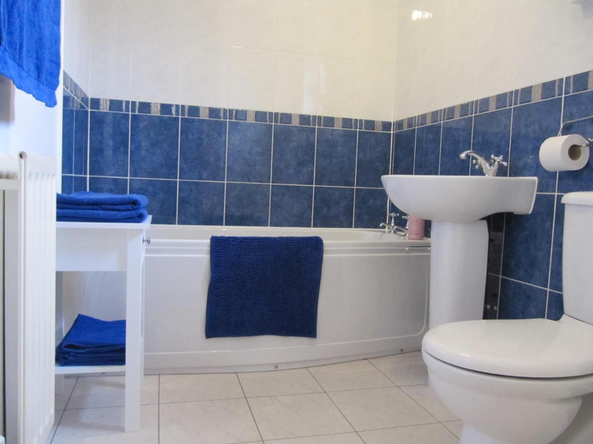Cozy Off Road 2 Bedroom Cottage Apartment With Free Wi-Fi And Private Parking Glasgow Ngoại thất bức ảnh