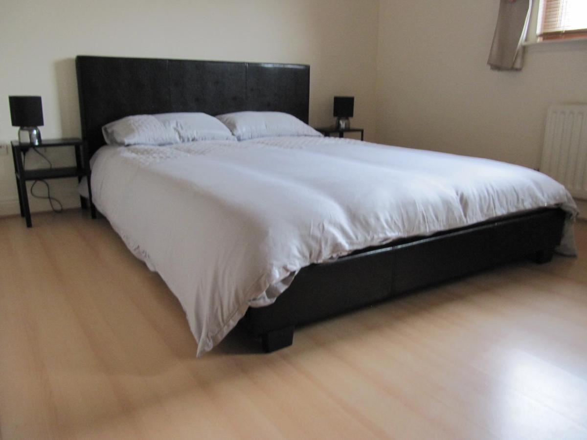 Cozy Off Road 2 Bedroom Cottage Apartment With Free Wi-Fi And Private Parking Glasgow Ngoại thất bức ảnh